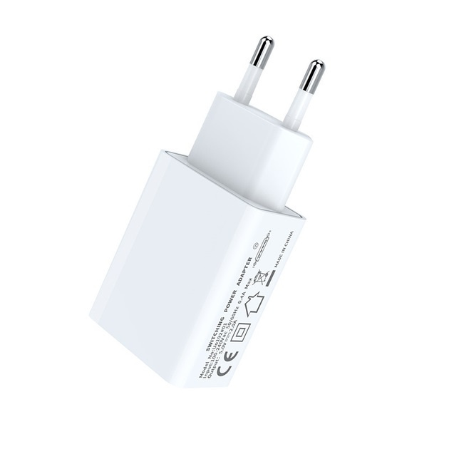 AC Adapter 5V 1A-2A USB, White in the group SMARTPHONE & TABLETS / Chargers & Cables / Wall charger / Wall charger USB at TP E-commerce Nordic AB (38-84423)