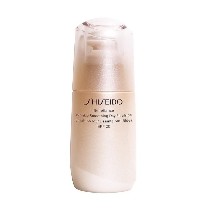 Shiseido Benefiance Wrinkle Smoothing Day Emulsion 75ml in the group BEAUTY & HEALTH / Skin care / Face / Face creams at TP E-commerce Nordic AB (A12983)