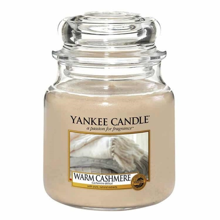 Yankee Candle Classic Medium Jar Warm Cashmere 411g in the group BEAUTY & HEALTH / Fragrance & Perfume / Other fragrances / Scented candles at TP E-commerce Nordic AB (A13294)