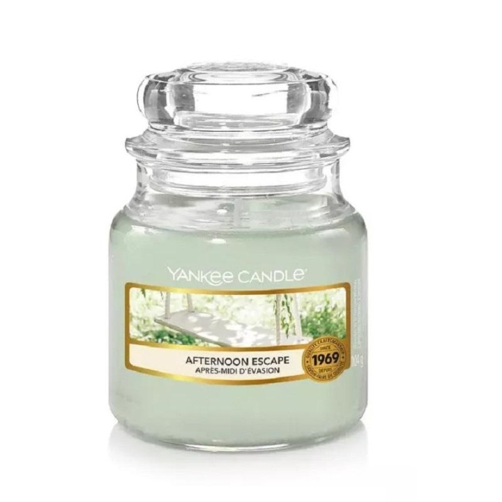 Yankee Candle Classic Small Jar Afternoon Escape 104g in the group BEAUTY & HEALTH / Fragrance & Perfume / Other fragrances / Scented candles at TP E-commerce Nordic AB (A13297)