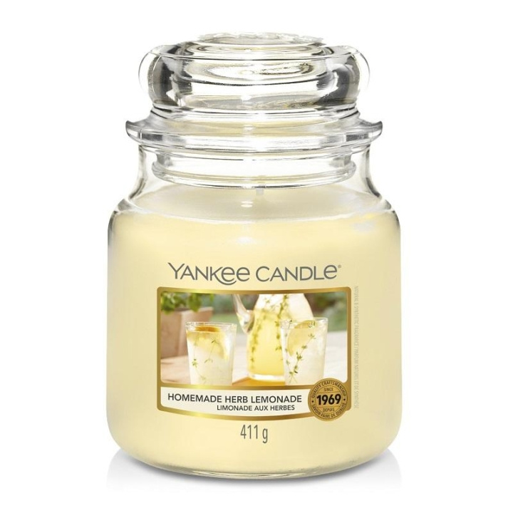 Yankee Candle Classic Medium Jar Homemade Herb Lemonade 411g in the group BEAUTY & HEALTH / Fragrance & Perfume / Other fragrances / Scented candles at TP E-commerce Nordic AB (C00630)