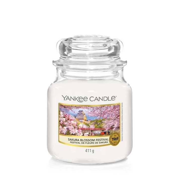 Yankee Candle Classic Medium Jar Sakura Blossom Festival 411g in the group BEAUTY & HEALTH / Fragrance & Perfume / Other fragrances / Scented candles at TP E-commerce Nordic AB (C11200)