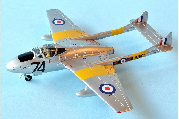 AIRFIX de Havilland Vampire T.11, 1:72 hanging gift set in the group Sport, leisure & Hobby / Hobby / Plastic models / Airplanes/Helicopters at TP E-commerce Nordic AB (C29597)