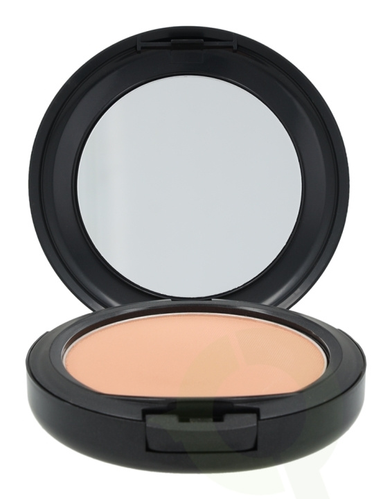 MAC Studio Fix Powder Plus Foundation 15 gr NW33 in the group BEAUTY & HEALTH / Makeup / Facial makeup / Foundation at TP E-commerce Nordic AB (C41664)