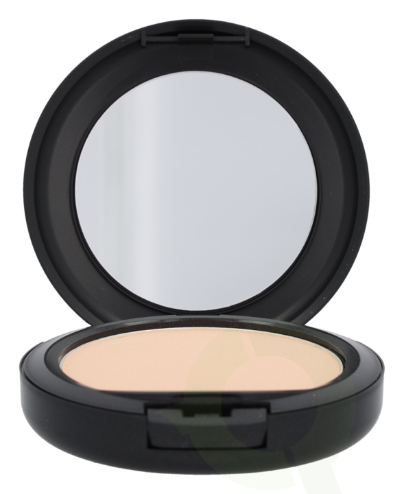 MAC Studio Fix Powder Plus Foundation 15 gr NC20 in the group BEAUTY & HEALTH / Makeup / Facial makeup / Foundation at TP E-commerce Nordic AB (C41673)