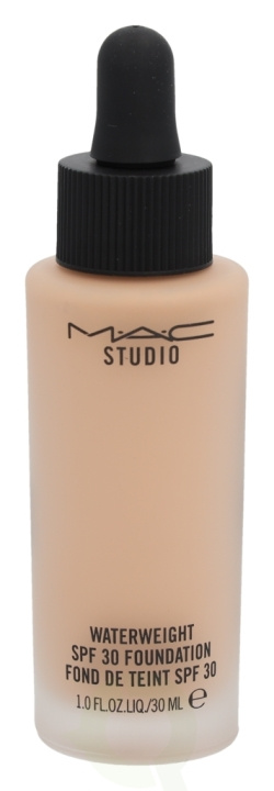 MAC Studio Waterweight Foundation SPF30 30 ml NC25 in the group BEAUTY & HEALTH / Makeup / Facial makeup / Foundation at TP E-commerce Nordic AB (C41695)