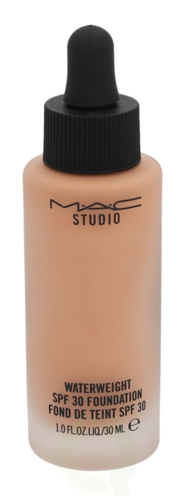 MAC Studio Waterweight Foundation SPF30 30 ml NW30 in the group BEAUTY & HEALTH / Makeup / Facial makeup / Foundation at TP E-commerce Nordic AB (C41707)