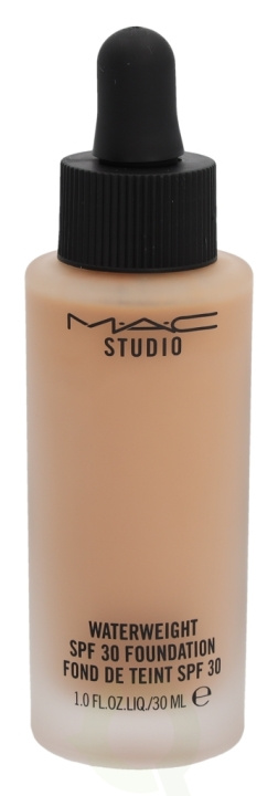 MAC Studio Waterweight Foundation SPF30 30 ml NC30 in the group BEAUTY & HEALTH / Makeup / Facial makeup / Foundation at TP E-commerce Nordic AB (C41709)