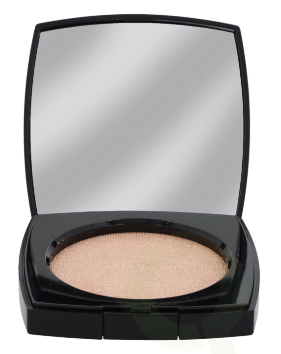 Chanel Poudre Lumiere Highlighting Powder 8.5 gr #10 Ivory Gold in the group BEAUTY & HEALTH / Makeup / Facial makeup / Powders at TP E-commerce Nordic AB (C49724)