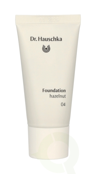 Dr. Hauschka Foundation 30 ml #04 Hazelnut in the group BEAUTY & HEALTH / Makeup / Facial makeup / Foundation at TP E-commerce Nordic AB (C50807)