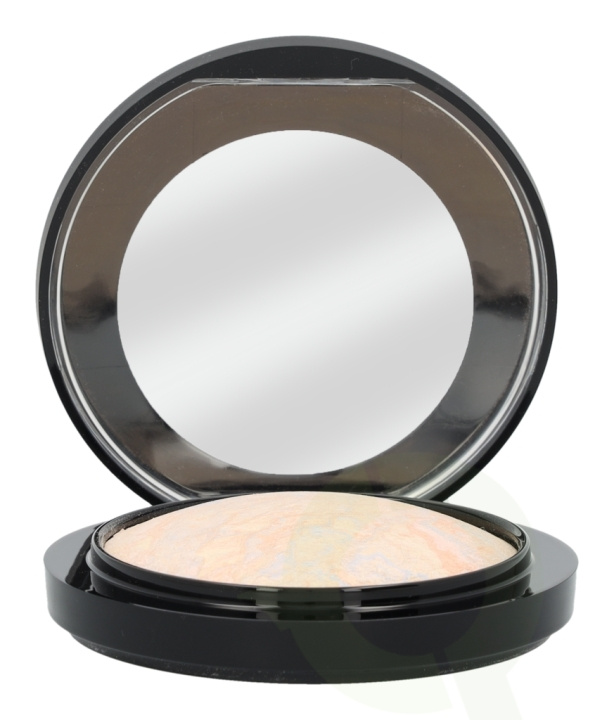 MAC Mineralize Skinfinish Natural 10 gr Lightscapade in the group BEAUTY & HEALTH / Makeup / Facial makeup / Powders at TP E-commerce Nordic AB (C53679)