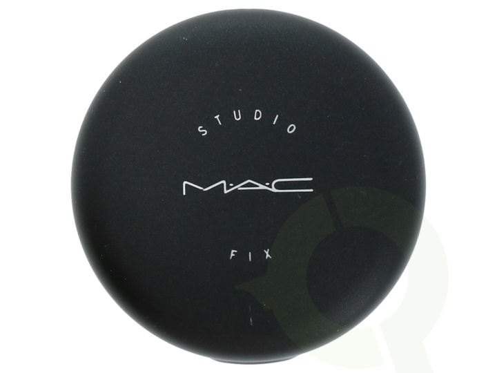 MAC Studio Fix Powder Plus Foundation 15 g NC44.5 in the group BEAUTY & HEALTH / Makeup / Facial makeup / Foundation at TP E-commerce Nordic AB (C53915)