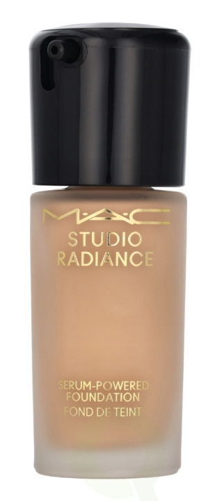 MAC Studio Radiance Serum-Powered Foundation 30 ml #NC15 in the group BEAUTY & HEALTH / Makeup / Facial makeup / Foundation at TP E-commerce Nordic AB (C63968)