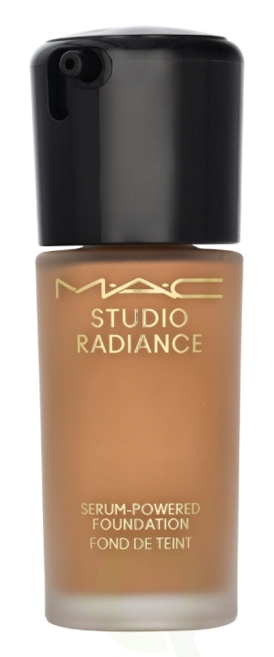 MAC Studio Radiance Serum-Powered Foundation 30 ml #NC30 in the group BEAUTY & HEALTH / Makeup / Facial makeup / Foundation at TP E-commerce Nordic AB (C63974)