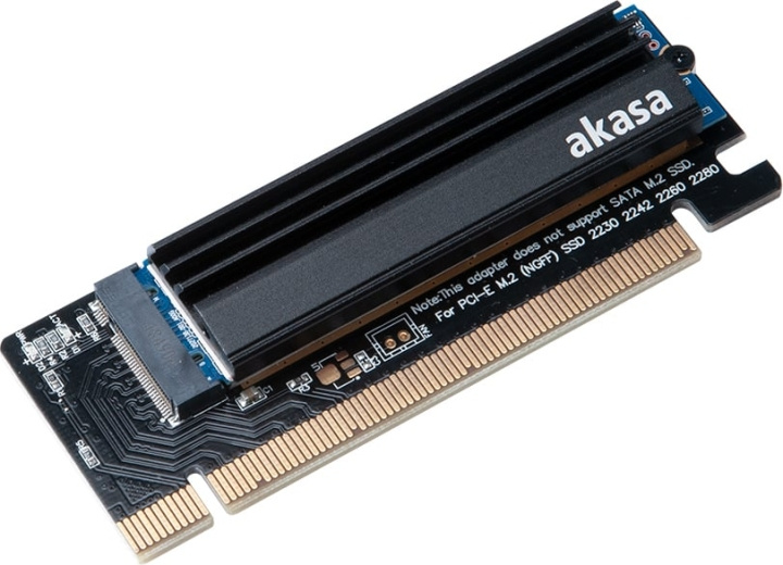 Akasa M.2 SSD to PCIe Adapter Card with Heatsink Cooler -adapteri in the group COMPUTERS & PERIPHERALS / Computer components / Harddrives / Adapters & Accessories at TP E-commerce Nordic AB (C77527)