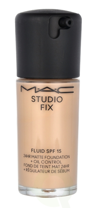 MAC Studio Fix Fluid Foundation SPF15 30 ml NC15 in the group BEAUTY & HEALTH / Makeup / Facial makeup / Foundation at TP E-commerce Nordic AB (C78845)