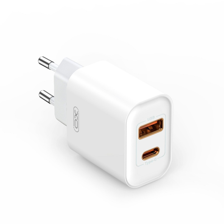 XO väggladdare CE12 PD QC 3.0 20W 1x USB 1x USB-C vit in the group SMARTPHONE & TABLETS / Chargers & Cables / Wall charger / Wall charger USB-C at TP E-commerce Nordic AB (C79271)