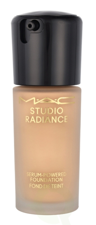 MAC Studio Radiance Serum-Powered Foundation 30 ml NC17.5 in the group BEAUTY & HEALTH / Makeup / Facial makeup / Foundation at TP E-commerce Nordic AB (C79546)