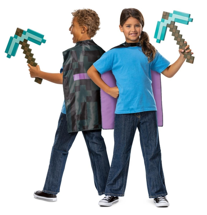 JAKKS Pacific Disguise Minecraft Role Play Pickaxe & Cape Set in the group TOYS, KIDS & BABY PRODUCTS / Toys / Masquerade costumes at TP E-commerce Nordic AB (C82134)