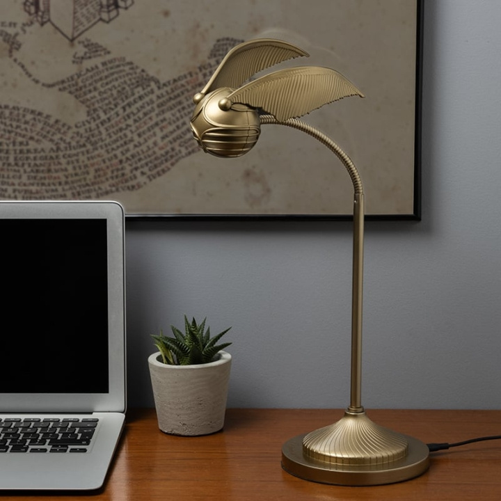 Paladone Golden Snitch Posable Desk Lamp in the group HOME ELECTRONICS / Lighting / Table lamps at TP E-commerce Nordic AB (C86088)