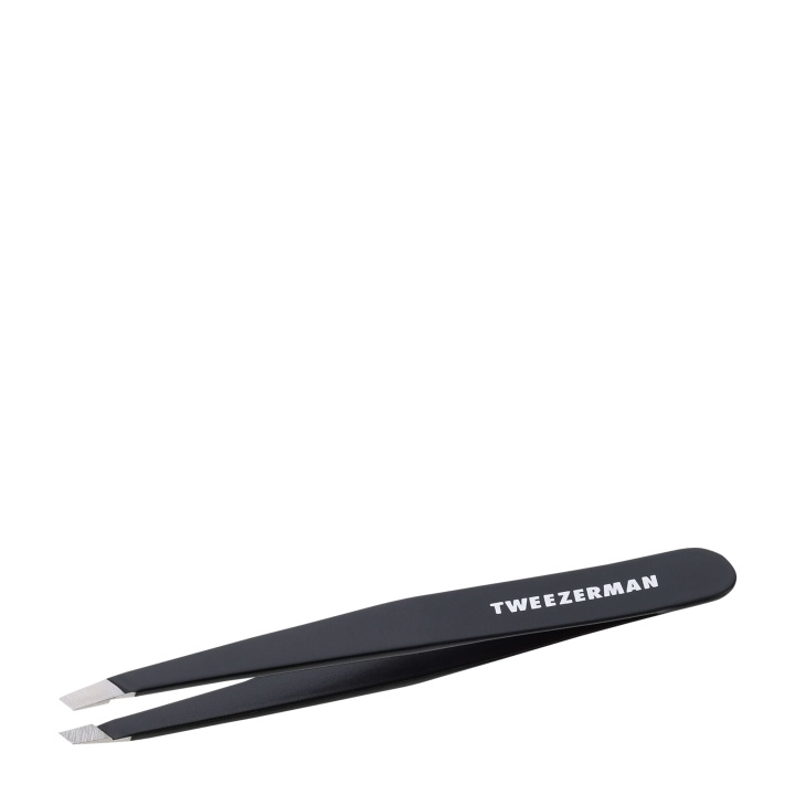 Tweezerman Slant Tweezer Sparkling Black in the group BEAUTY & HEALTH / Makeup / Tools & Make up set / Other tools at TP E-commerce Nordic AB (C87118)