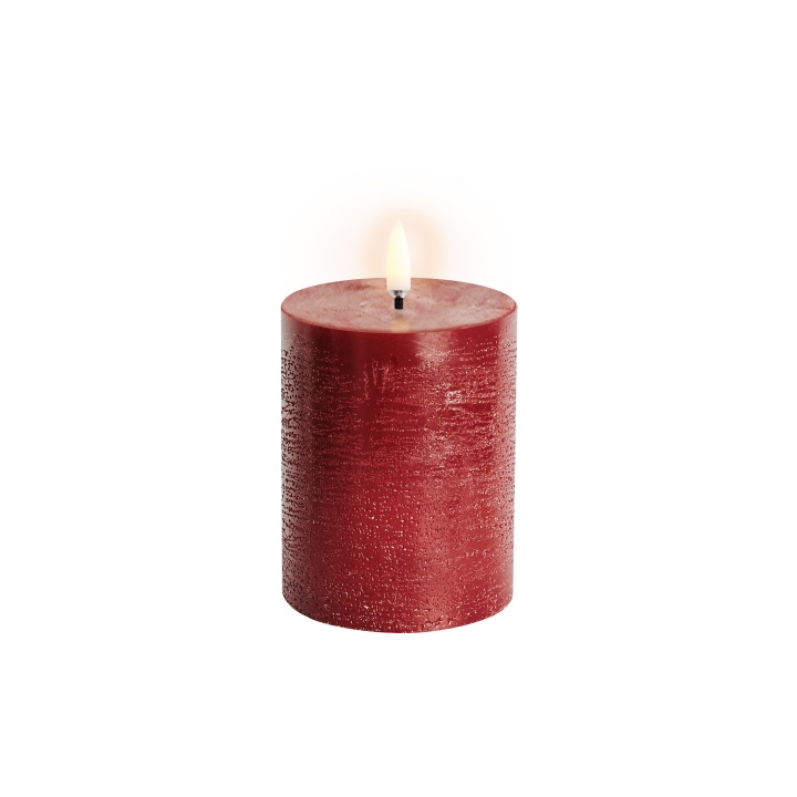 Uyuni LED pillar candle - Carmine red, Rustic - 7,8x10 cm (UL-PI-CR-C78010) in the group HOME, HOUSEHOLD & GARDEN / Smart home / Smart Lights at TP E-commerce Nordic AB (C87385)