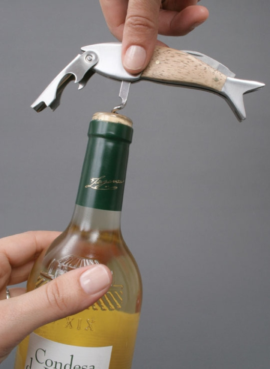 Kikkerland Lightwood Fish Corkscrew (BA17) in the group Sport, leisure & Hobby / Fun stuff / Smart home at TP E-commerce Nordic AB (C92744)