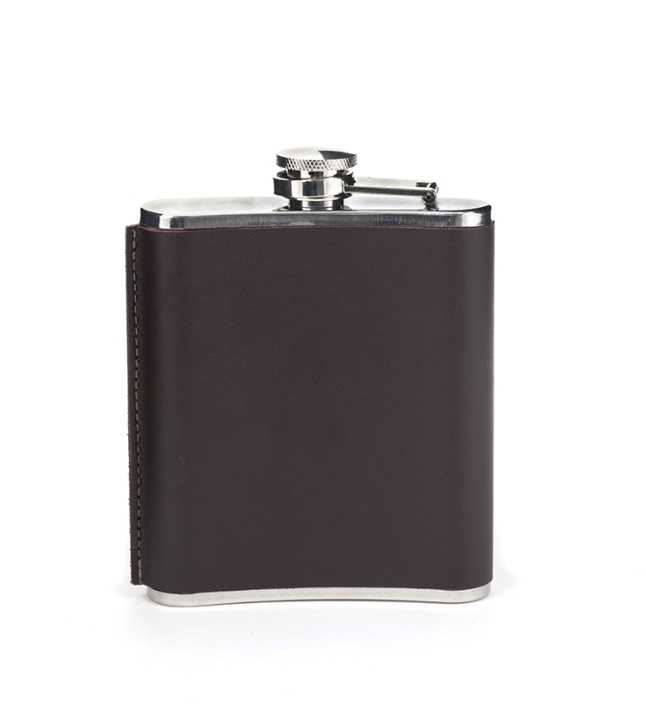 Kikkerland Leather Hip Flask 7OZ (BA61-M) in the group Sport, leisure & Hobby / Fun stuff / Fun stuff at TP E-commerce Nordic AB (C92747)