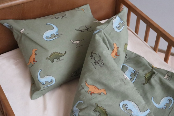 By Mats Bed Linen Baby Size 70 x 100 cm - Dino (MAT108) in the group TOYS, KIDS & BABY PRODUCTS / Children\'s textiles / Bedding / Bedsets for stroller at TP E-commerce Nordic AB (C97334)