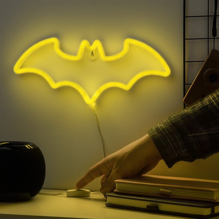 Paladone Batman Wall Mountable LED Neon Light in the group HOME ELECTRONICS / Lighting / Wall lights at TP E-commerce Nordic AB (D04441)