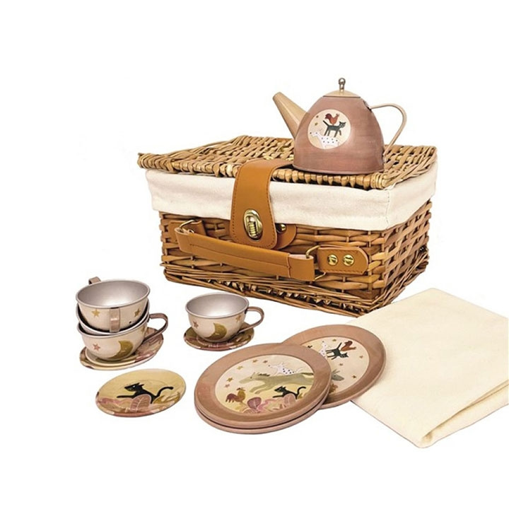 Egmont Toys Tin Tea Set Musicians of Bremen in a Wicker Basket - (540057) in the group TOYS, KIDS & BABY PRODUCTS / Toys / Play set at TP E-commerce Nordic AB (D05103)