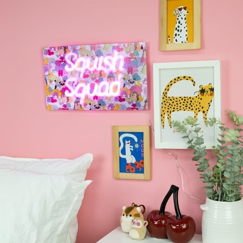 Squishmallows Squish Squad Neon Wall Light - Neon Pink in the group HOME ELECTRONICS / Lighting / Wall lights at TP E-commerce Nordic AB (D07591)